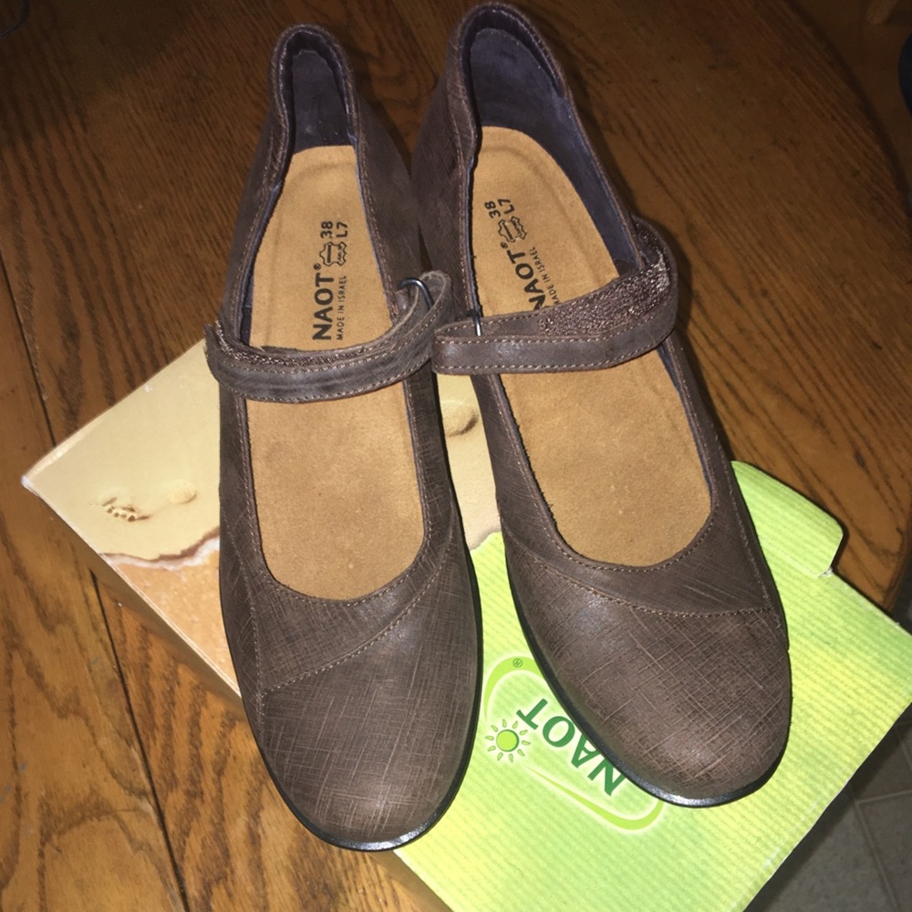 Women’s Leather Wedge by NAOT (NWT) Size 7